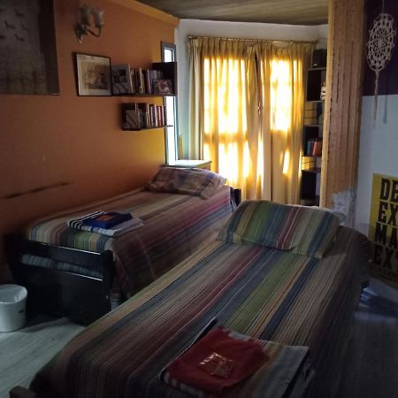Appartement Cuartos En El Segundo Piso De Casa De Artista En Flores à Buenos Aires Extérieur photo