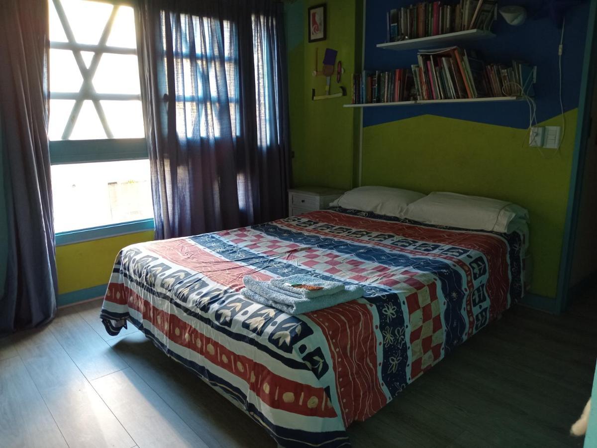 Appartement Cuartos En El Segundo Piso De Casa De Artista En Flores à Buenos Aires Extérieur photo